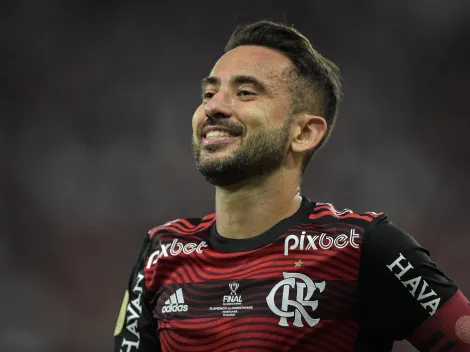 Filho de Everton Ribeiro 'rouba a cena' e assunto repercute no Flamengo
