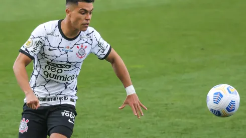 Foto: Marcello Zambrana/AGIF - Roni busca evolução no Corinthians.