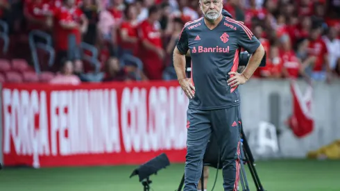 Foto: Maxi Franzoi/AGIF - Mano Menezes pode perder jogador do elenco.