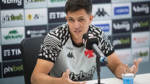 Foto: Daniel RAMALHO/VASCO - Barbieri toma decisão surpreendente.