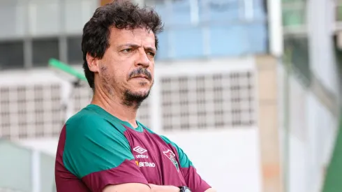 Torcida 'detona' reforço do Fluminense e críticas sobram para Diniz