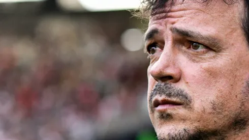 Foto: Thiago Ribeiro/AGIF - Diniz demonstrou interesse, mas vai perder a "corrida" para o Vasco.