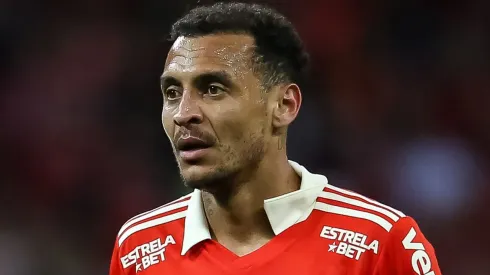 Mano Menezes compara Alan Patrick com 'condenado' pela torcida do Internacional