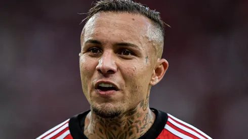 RJ - RIO DE JANEIRO - 30/04/2023 - BRASILEIRO A 2023, FLAMENGO X BOTAFOGO - Everton Cebolinha jogador do Flamengo durante partida contra o Botafogo no estadio Maracana pelo campeonato BRASILEIRO A 2023. Foto: Thiago Ribeiro/AGIF