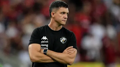 Foto: Thiago Ribeiro/AGIF - Barbieri está na corda bamba no Vasco.