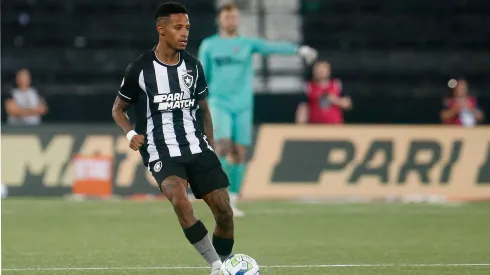 Foto: Vitor Silva/Botafogo - Tchê Tchê comenta empate na Sul-Americana.