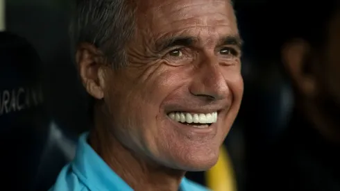 RJ - Rio de Janeiro - 29/01/2023 - CARIOCA 2023, FLUMINENSE X BOTAFOGO - Luis Castro tecnico do Botafogo durante partida contra o Fluminense no estadio Maracana pelo campeonato Carioca 2023. Foto: Jorge Rodrigues/AGIF