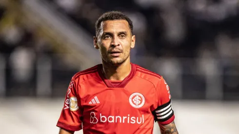 Após 'burburinho' da torcida Mano expõe situação com Alan Patrick no Internacional