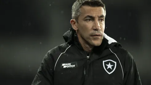 Foto: Jorge Rodrigues/AGIF - Organizada do Botafogo exige demissão de Bruno Lage