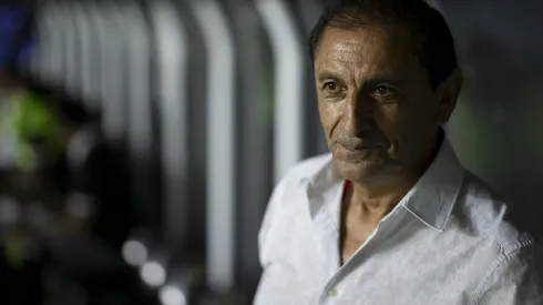 RJ - RIO DE JANEIRO - 18/10/2023 - BRASILEIRO A 2023, VASCO X FORTALEZA - Emiliano Ramon Diaz tecnico do Vasco durante partida contra o Fortaleza no estadio Sao Januario pelo campeonato Brasileiro A 2023. Foto: Jorge Rodrigues/AGIF