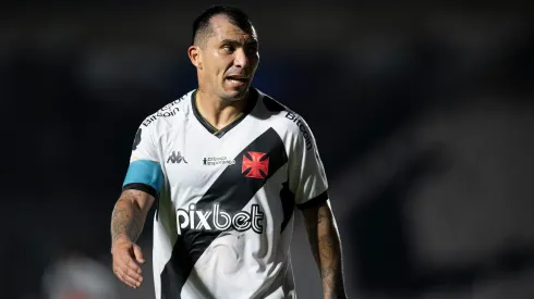 Medel jogador do Vasco durante partida contra o Gremio no estadio Sao Januario pelo campeonato Brasileiro A 2023. Foto: Jorge Rodrigues/AGIF