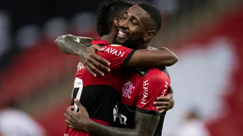 Gerson e Bruno Henrique, jogadores do Flamengo. Foto: Jorge Rodrigues/AGIF