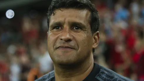Wesley Carvalho tecnico do Athletico-PR durante partida contra o Internacional no estadio Arena da Baixada pelo campeonato Brasileiro A 2023. Foto: Gabriel Machado/AGIF