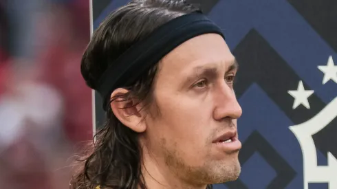 Cássio goleiro do Corinthians durante execução do hino nacional antes da partida contra o Athletico-PR no estádio Arena da Baixada pelo campeonato BRASILEIRO A 2023. Foto: Robson Mafra/AGIF