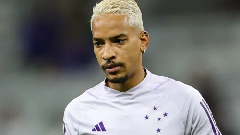 Foto: Gilson Lobo/AGIF - Cruzeiro observa meia para atuar com Matheus Pereira em 2024.