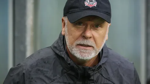 Photo by Pedro H. Tesch/Getty Images - Jogador não cai nas graças de Mano Menezes e pode deixar o time em 2024.