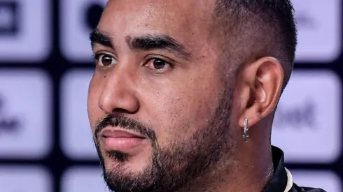 Dimitri Payet durante sua apresentação oficial como jogador do Vasco. Foto: Thiago Ribeiro/AGIF