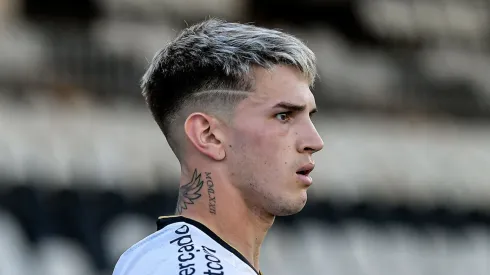 Luca Orellano jogador do Vasco durante partida contra o Grêmio no estádio São Januário pelo campeonato Brasileiro A 2023. Foto: Thiago Ribeiro/AGIF