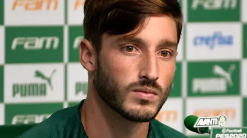 Apresentacao, Matias Vina - Matias Vina fala aos jornalista durante sua apresentacao oficial no Palmeiras em coletiva de imprensa no CT Academia de Futebol. Foto: Bruno Ulivieri/AGIF