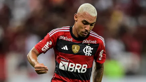 Matheuzinho jogador do Flamengo durante partida contra o Boavista no estádio Maracanã pelo campeonato Carioca 2023. Thiago Ribeiro/AGIF