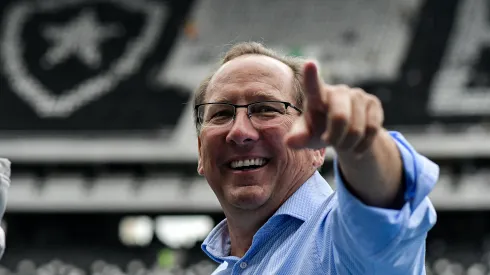 John Textor acionista majoritario do Botafogo antes da partida contra o Fluminense no estadio Engenhao pelo campeonato Brasileiro A 2022. Thiago Ribeiro/AGIF