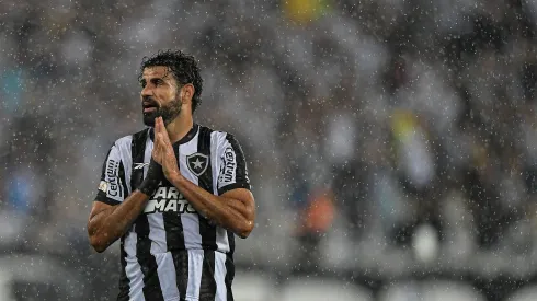 Palmeiras 'bate o martelo' sobre Diego Costa. Foto: Thiago Ribeiro/AGIF