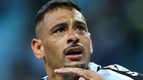 Diego Souza jogador do Grêmio comemora seu gol durante partida contra o CSA no estádio Arena do Grêmio pelo campeonato Brasileiro B 2022. Foto: Pedro H. Tesch/AGIF