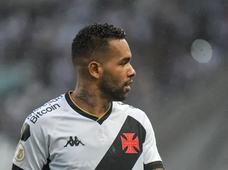 Bomba envolvendo Alex Teixeira e Flamengo agita torcida do Vasco após classificação