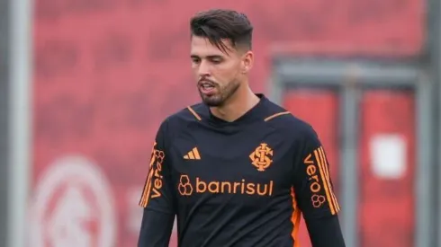 Ivan durante treino do Internacional - Reprodução/Ricardo Duarte / Internacional