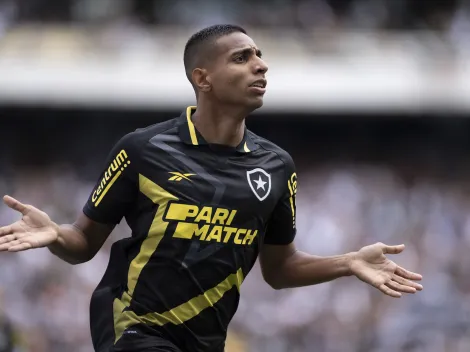 Torcida do Botafogo reage ao anúncio de Victor Sá na Rússia