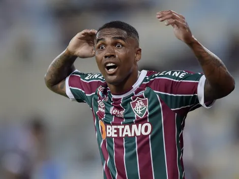 Douglas Costa se derrete nas redes sociais em agradecimento ao Fluminense 
