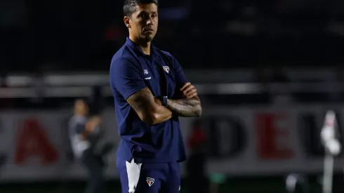 Carpini crítica DM do São Paulo. Foto: Rubens Chiri e Paulo Pinto/Saopaulofc