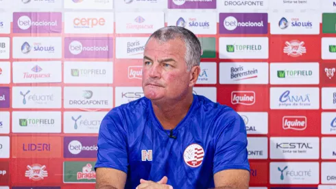 Foto: Gabriel França / CNC - Mazola Júnior durante entrevista coletiva.