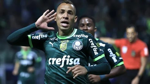 Breno Lopes jogador do Palmeiras comemora seu gol durante partida contra o Goiás no estádio Arena Allianz Parque pelo campeonato Brasileiro A 2023. Atacante chega por empréstimo ao Leão do Pici. Foto: Marcello Zambrana/AGIF