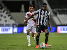 Botafogo cumpre dever de casa, mas segue sofrendo em campo 