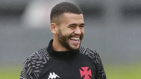 De Lucca no treino do Vasco — Foto: Daniel Ramalho / CRVG