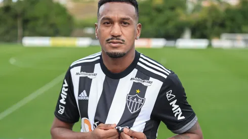 Apresentação do meio-campista Edenilson 03.01.2023<br />
Meia agora no Imortal, falou sobre a camisa do clube. Foto: Pedro Souza / Atlético