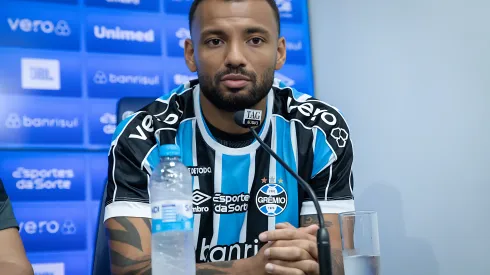 Vice-presidente de futebol Antonio Brum, apresenta os atacantes Lucas Bezossi e Joao Pedro como novos reforços do Gremio para a temporada 2023. Atacante deve deixar o clube. FOTO: LUCAS UEBEL/GREMIO FBPA