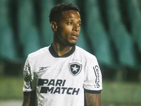 Tchê Tchê é internado com dores abdominais e Botafogo não tem previsão de alta