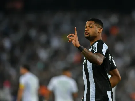 Preparador físico do Botafogo revela estratégia para performance de Júnior Santos