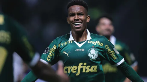 SP - SAO PAULO - 11/04/2024 - COPA LIBERTADORES 2024, PALMEIRAS X LIVERPOOL - URU - Estevao jogador do Palmeiras comemora seu gol durante partida contra o Liverpool - URU no estadio Arena Allianz Parque pelo campeonato Copa Libertadores 2024. Foto: Ettore Chiereguini/AGIF