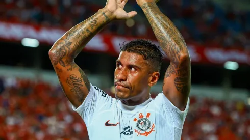 RN - NATAL - 01/05/2024 - COPA DO BRASIL 2024, AMERICA NATAL X CORINTHIANS - Paulinho do Corinthians comemoram vitoria ao final da partida contra o America Natal no estadio Arena das Dunas pelo campeonato Copa Do Brasil 2024.