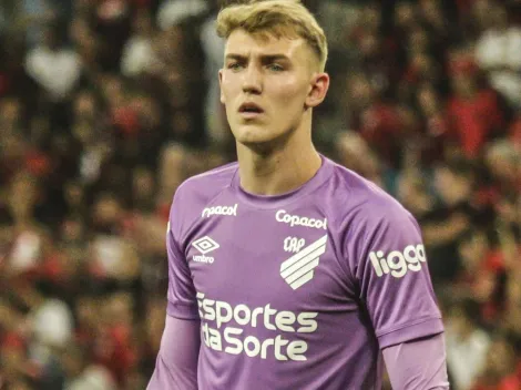 Léo Linck deve ganhar sequência inédita no Athletico-PR