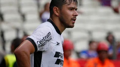 Oscar Romero jogador do Botafogo durante partida contra o Fortaleza no estadio Arena Castelao pelo campeonato Brasileiro A 2024.