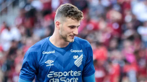 Bento vive grande fase no Athletico.