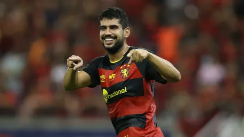 Zé Roberto atuando no Sport em 2024