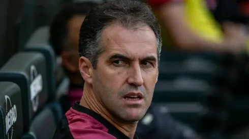 Léo Condé foi demitido recentemente pelo Vitória.