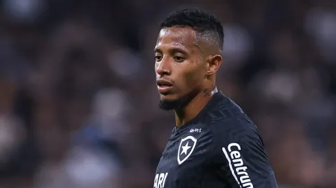 Tche Tche jogador do Botafogo durante partida contra o Corinthians na Arena Corinthians pelo campeonato Brasileiro A 2023.