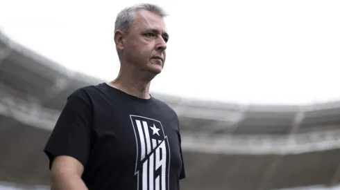 Tiago Nunes comandou o Botafogo até o início de 2024.