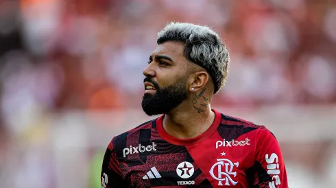 Gabigol jogador do Flamengo durante aquecimento antes da partida contra o America no estadio Maracana pelo campeonato Brasileiro A 2023. Atacante é cotado no Sul, porém, pode ir para o Athletico.
